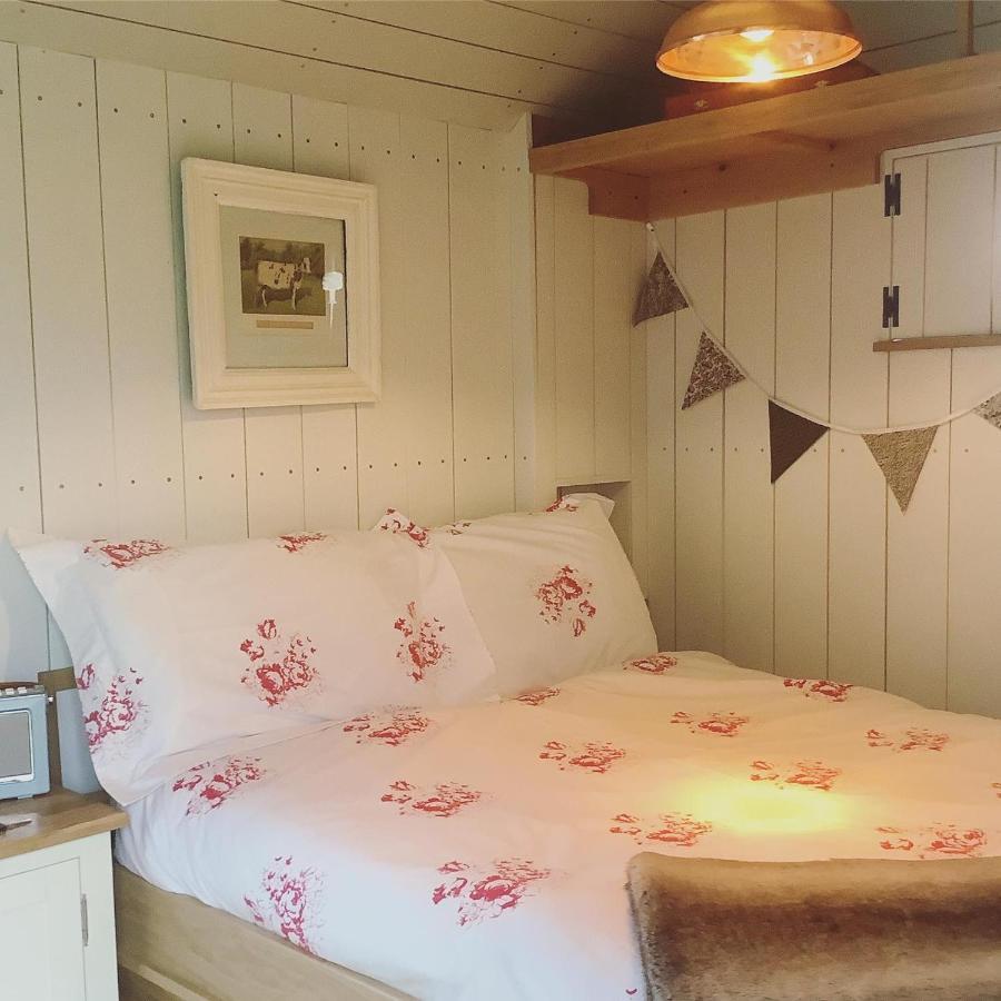 The Parlour, For Alton Towers & The Peak District Villa Uttoxeter Ngoại thất bức ảnh